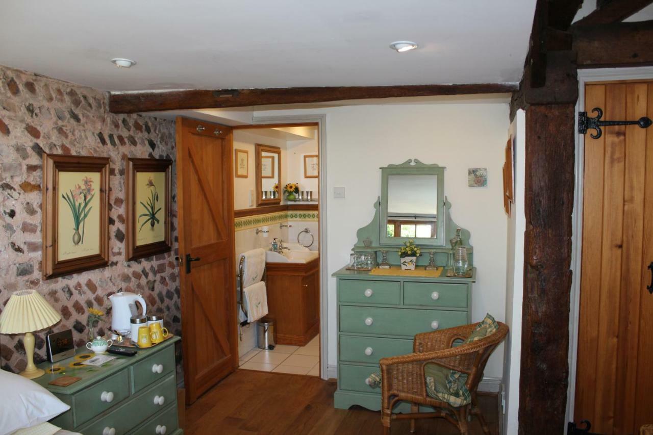 Clayton Wickham Farmhouse Hurstpierpoint Exterior foto