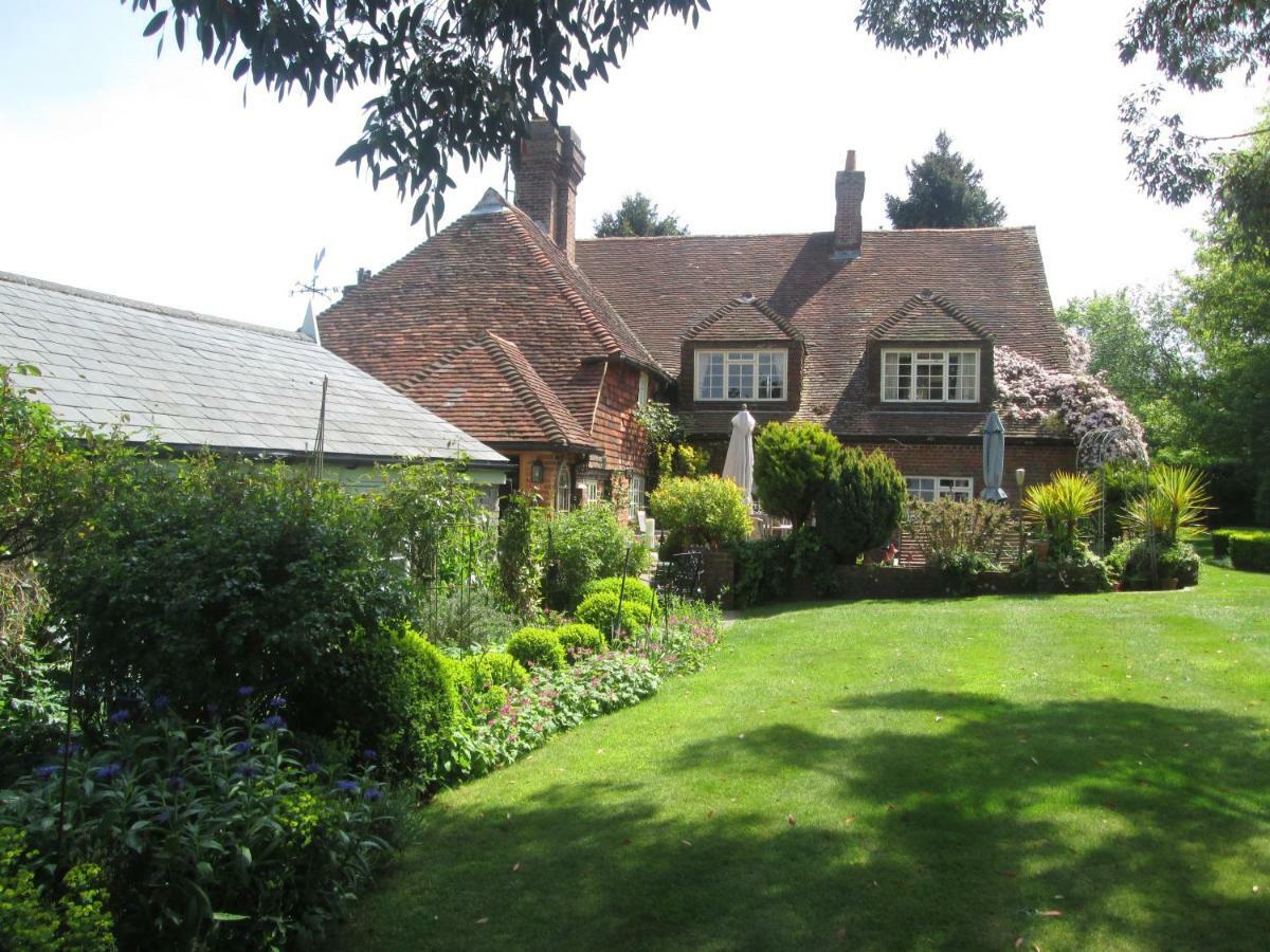 Clayton Wickham Farmhouse Bed and Breakfast Hurstpierpoint Exterior foto